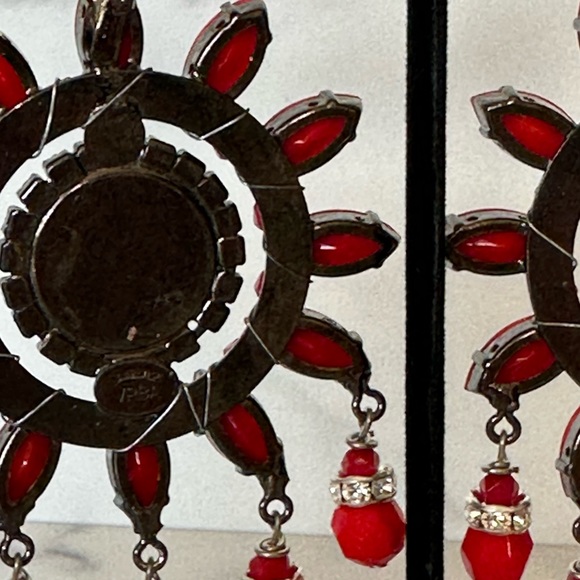 FLASH SALE ❤️ Larry Vrba Earrings - Picture 7 of 9